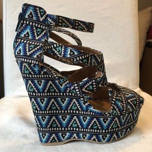 Shi by Journeys wedges